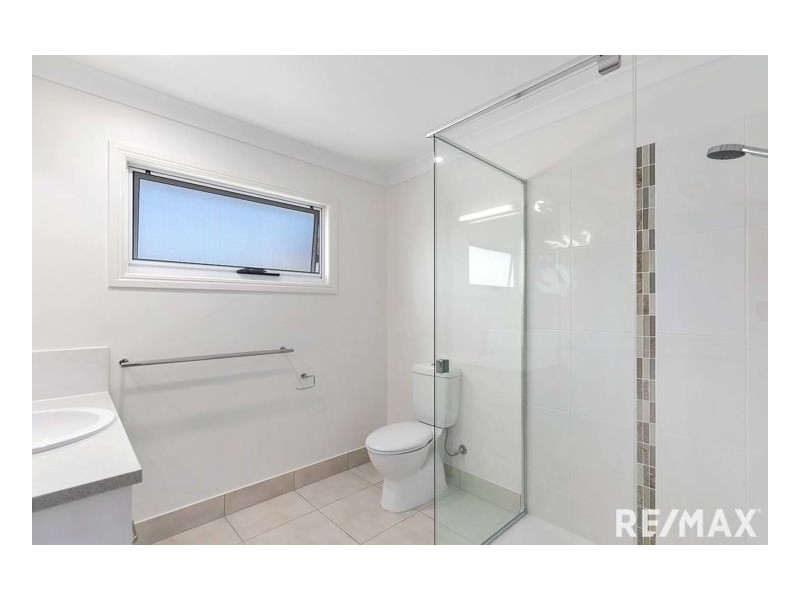 22 Skinner Crescent, Urangan QLD 4655
