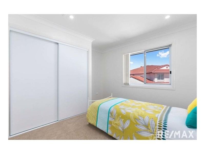 22 Skinner Crescent, Urangan QLD 4655