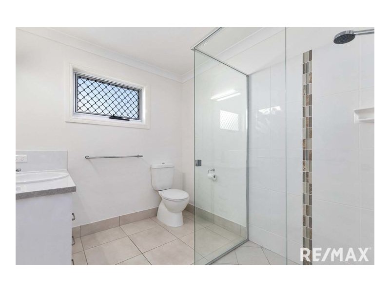22 Skinner Crescent, Urangan QLD 4655