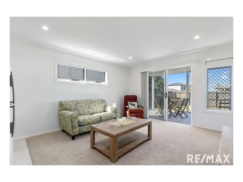 22 Skinner Crescent, Urangan QLD 4655