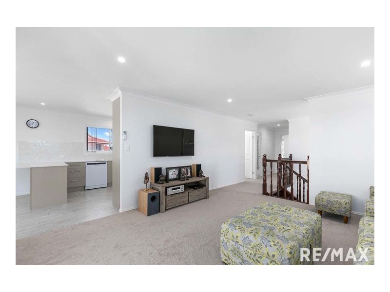 22 Skinner Crescent, Urangan QLD 4655