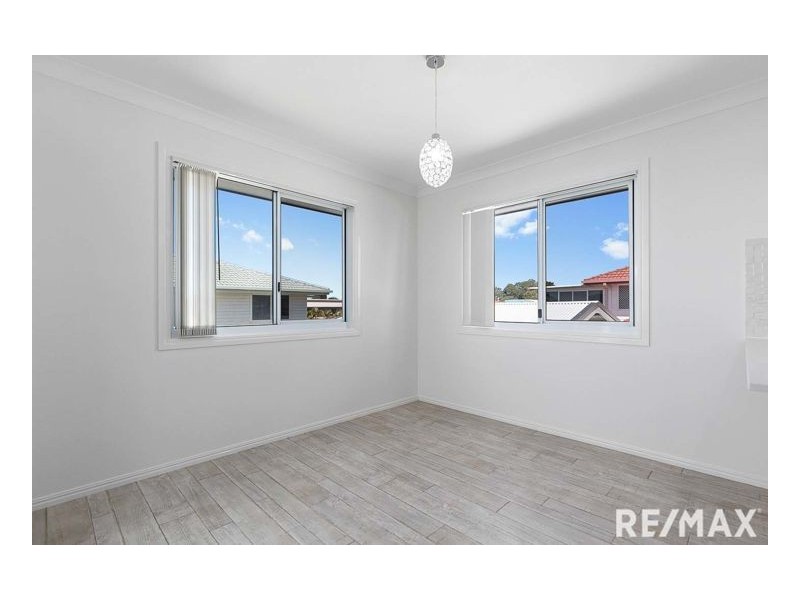 22 Skinner Crescent, Urangan QLD 4655