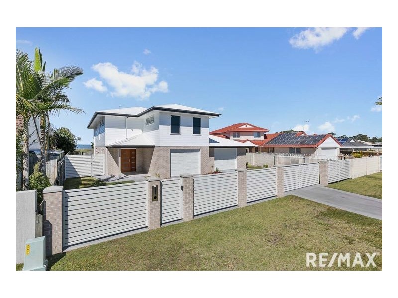 22 Skinner Crescent, Urangan QLD 4655
