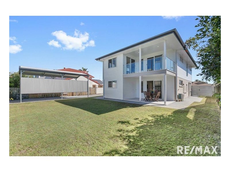 22 Skinner Crescent, Urangan QLD 4655