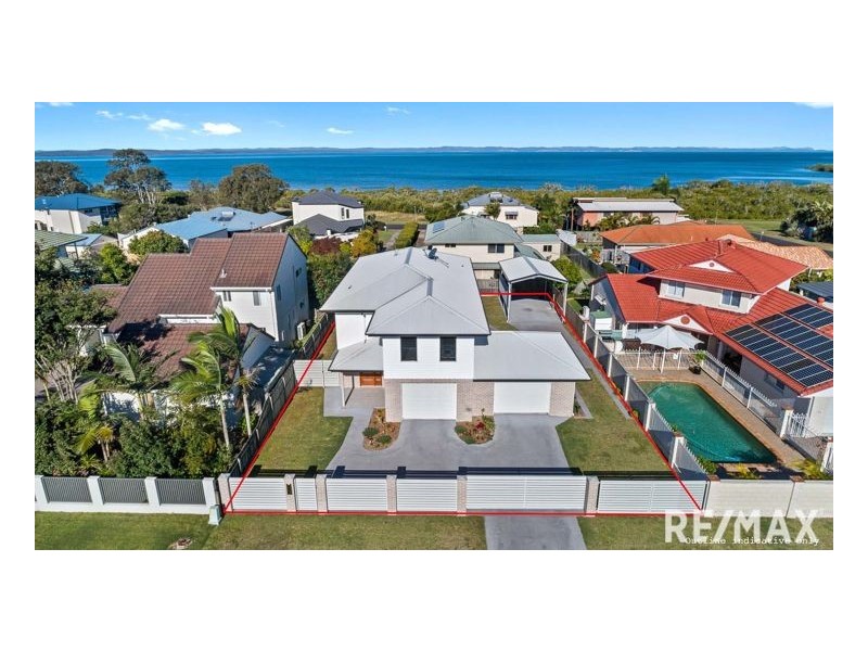 22 Skinner Crescent, Urangan QLD 4655