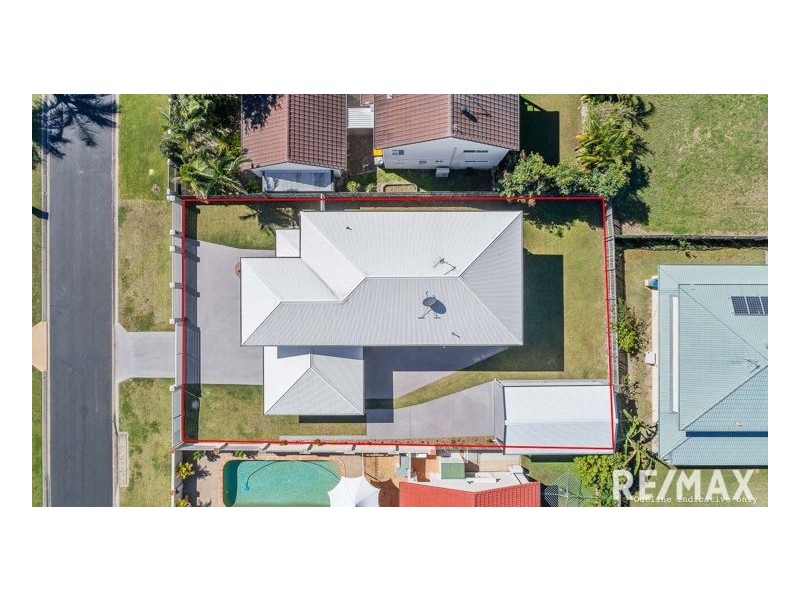 22 Skinner Crescent, Urangan QLD 4655