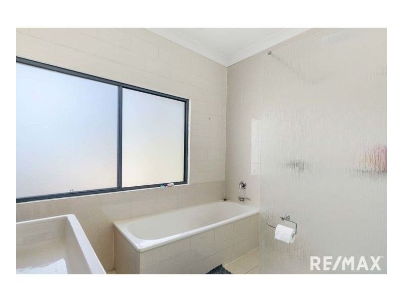 6 Tamarind Close, Burrum Heads QLD 4659