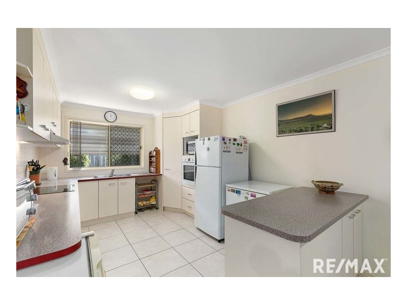 6 Joselyn Drive, Point Vernon QLD 4655