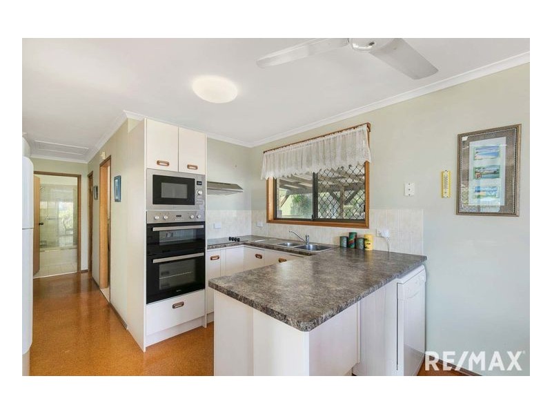 733 Boat Harbour Drive, Urangan QLD 4655