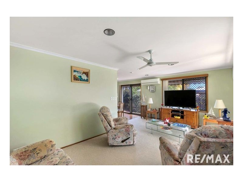 733 Boat Harbour Drive, Urangan QLD 4655