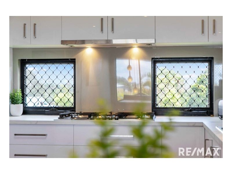 17 Rathdowne Court, Urraween QLD 4655