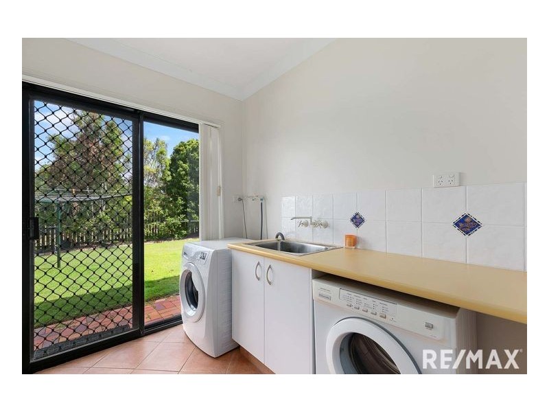 17 Rathdowne Court, Urraween QLD 4655