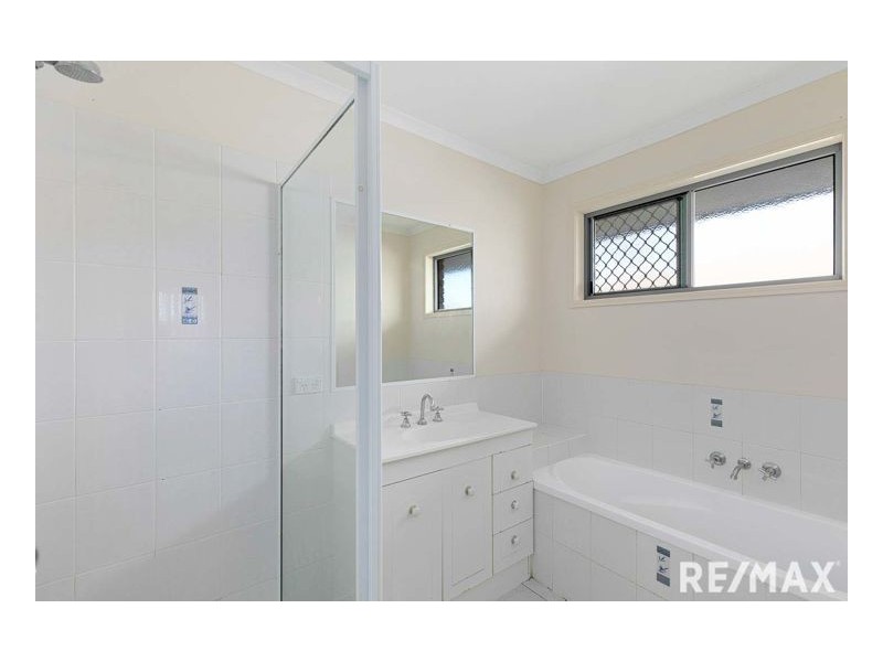 40 Bunya Court, Eli Waters QLD 4655