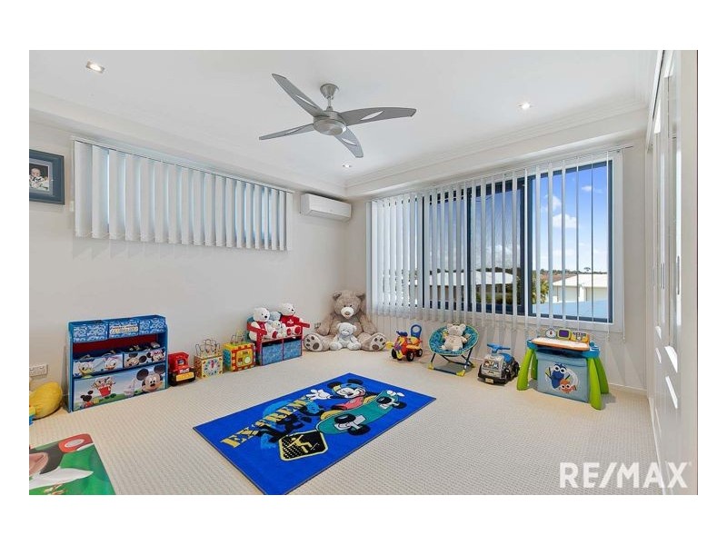 11 Mermaid Court, Eli Waters QLD 4655
