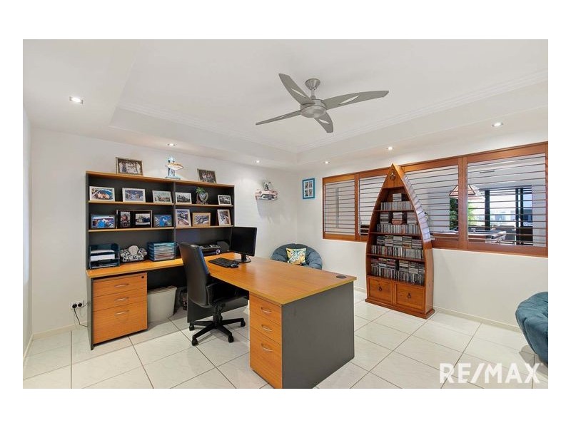 11 Mermaid Court, Eli Waters QLD 4655