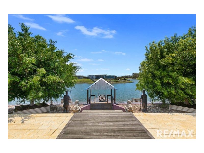 11 Mermaid Court, Eli Waters QLD 4655