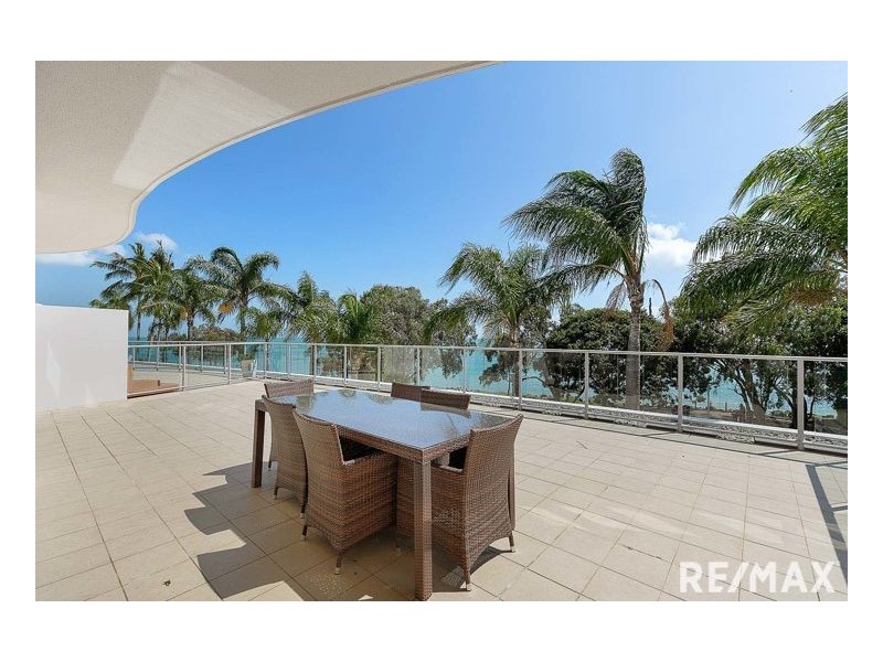 102/569 Esplanade, Urangan QLD 4655