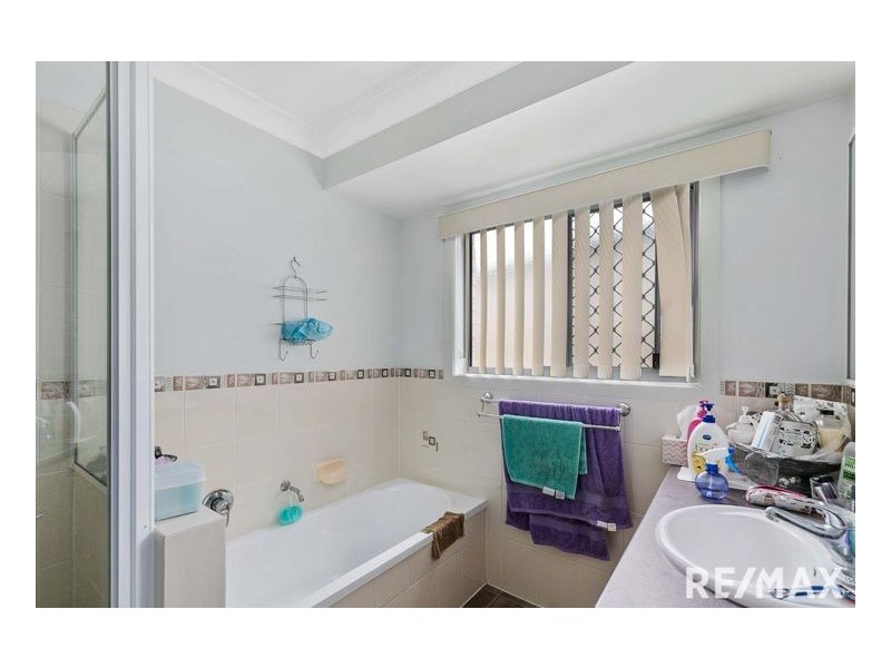 22 Spinnaker Drive, Point Vernon QLD 4655