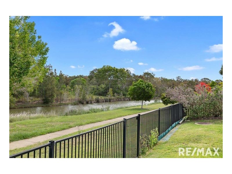 22 Spinnaker Drive, Point Vernon QLD 4655