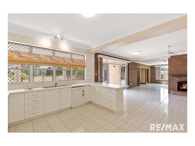 17 Ocean Park Drive, Dundowran Beach QLD 4655