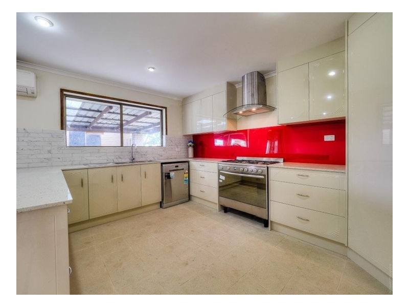 19 Pialba Downs Drive, Eli Waters QLD 4655