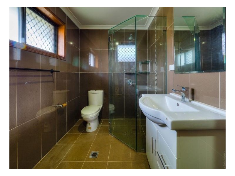 19 Pialba Downs Drive, Eli Waters QLD 4655