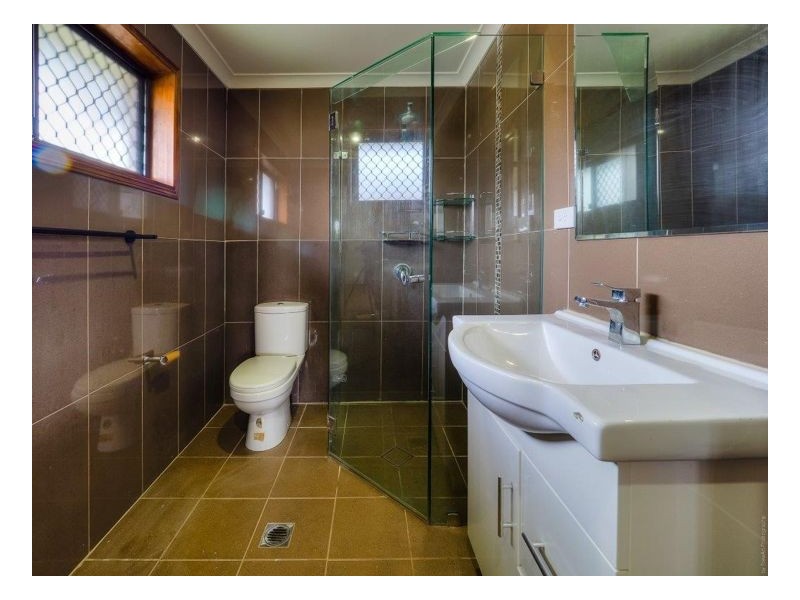 19 Pialba Downs Drive, Eli Waters QLD 4655