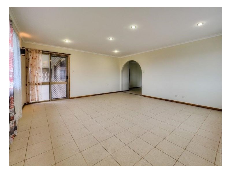 19 Pialba Downs Drive, Eli Waters QLD 4655