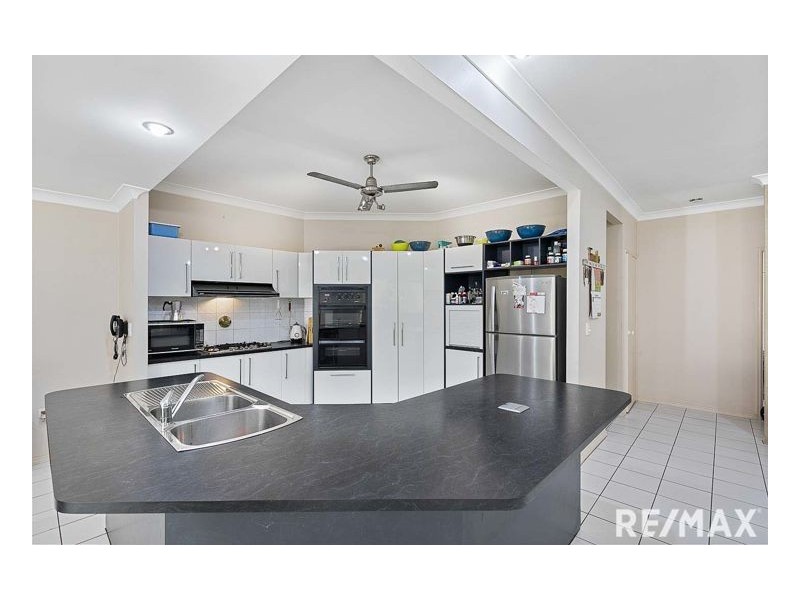 10-12 Palm Way, Dundowran Beach QLD 4655