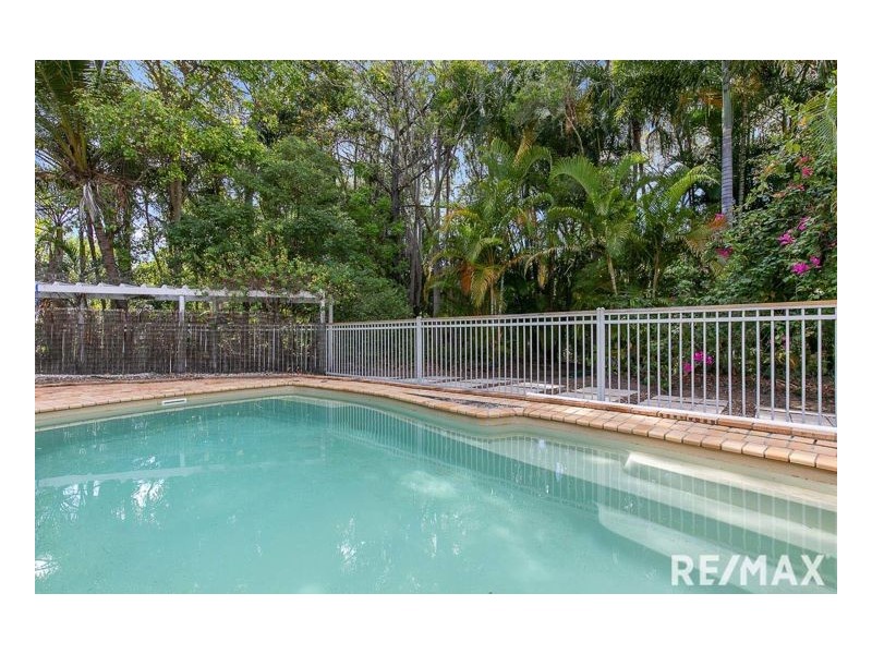 10-12 Palm Way, Dundowran Beach QLD 4655