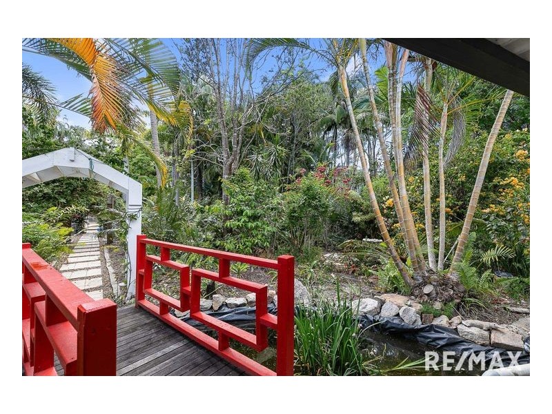 10-12 Palm Way, Dundowran Beach QLD 4655
