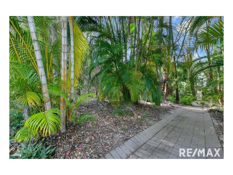 10-12 Palm Way, Dundowran Beach QLD 4655