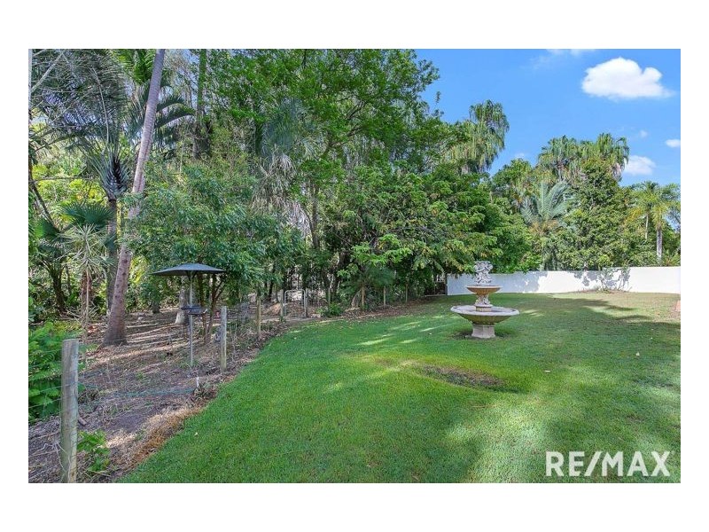 10-12 Palm Way, Dundowran Beach QLD 4655