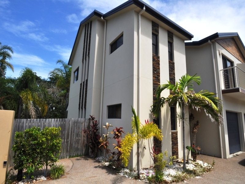 1/243 Torquay Terrace, Torquay QLD 4655