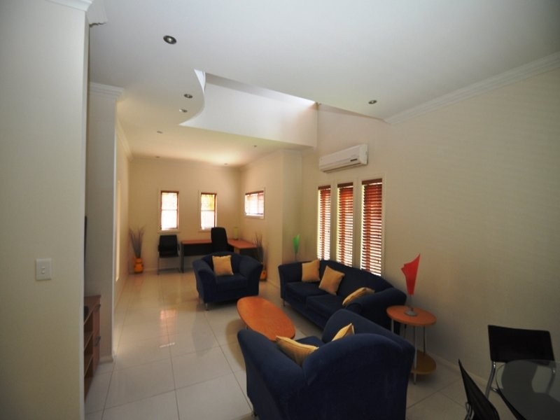 1/243 Torquay Terrace, Torquay QLD 4655