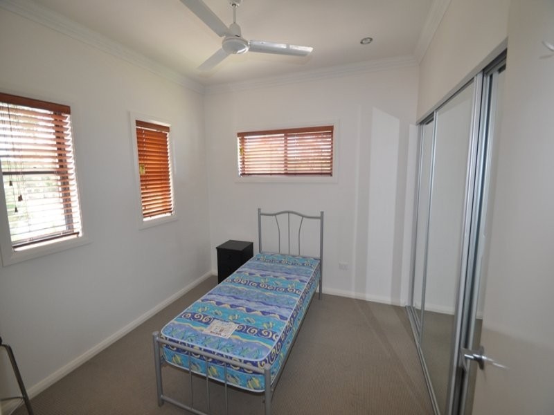 1/243 Torquay Terrace, Torquay QLD 4655