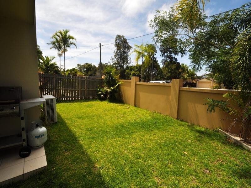 1/243 Torquay Terrace, Torquay QLD 4655