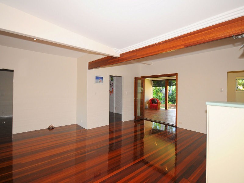 8 Corser Street, Point Vernon QLD 4655