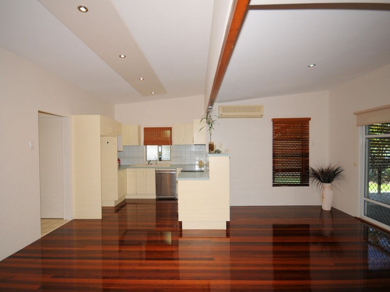 8 Corser Street, Point Vernon QLD 4655