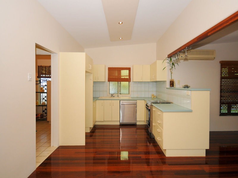 8 Corser Street, Point Vernon QLD 4655