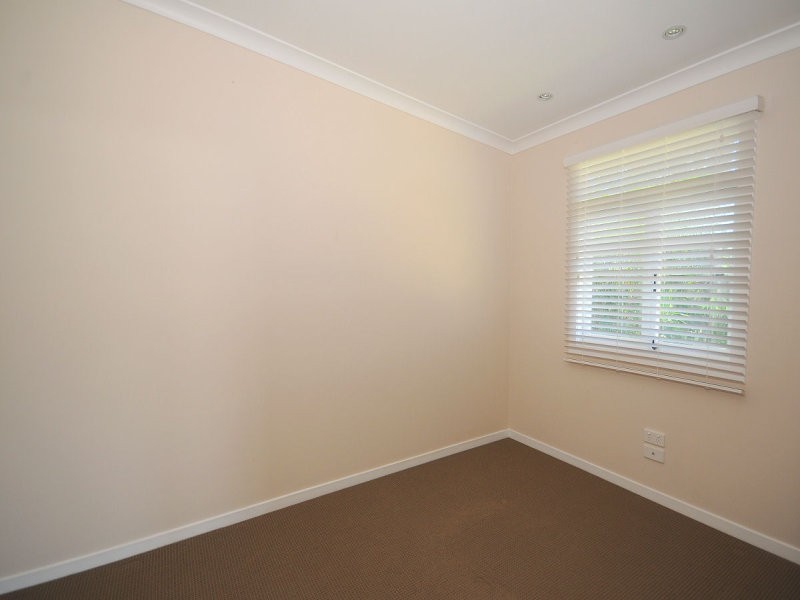 8 Corser Street, Point Vernon QLD 4655