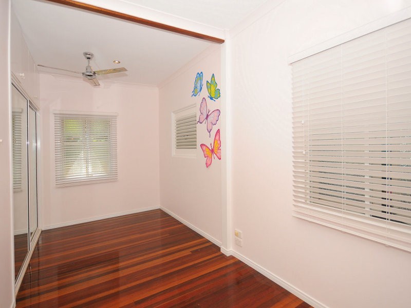 8 Corser Street, Point Vernon QLD 4655