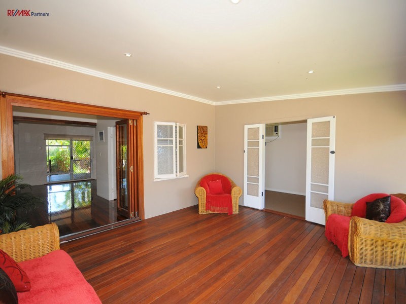 8 Corser Street, Point Vernon QLD 4655