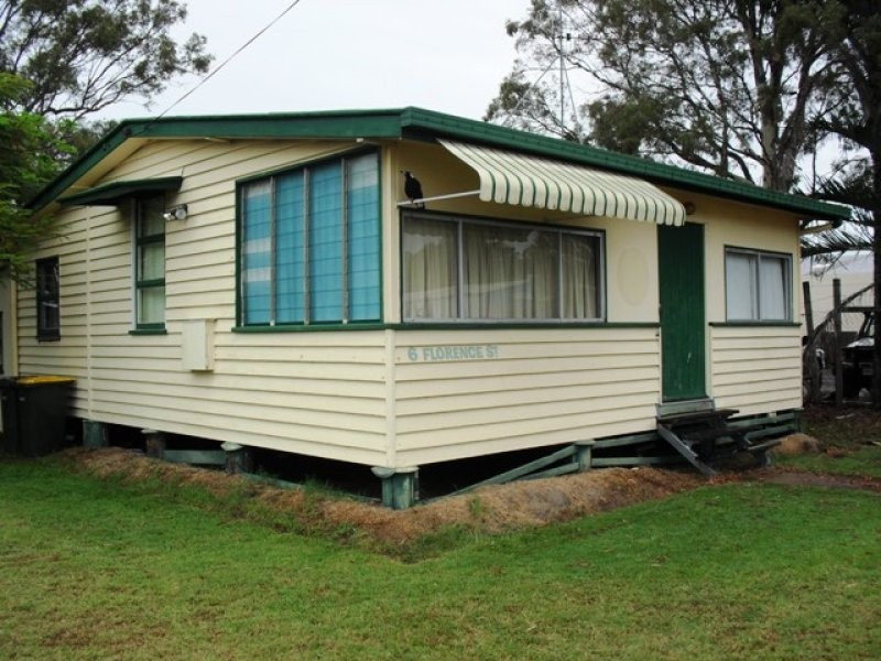 6 Florence Street, Urangan QLD 4655
