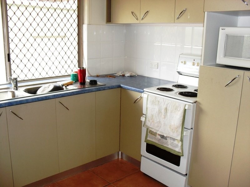 30 Park Street, Urangan QLD 4655