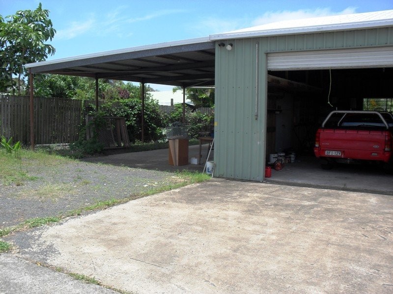 30 Park Street, Urangan QLD 4655