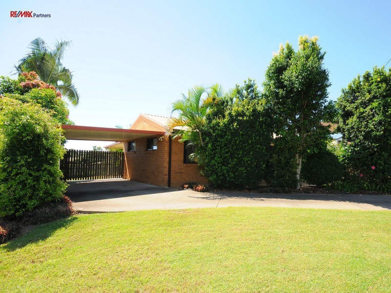 2 Bruce Street, Torquay QLD 4655