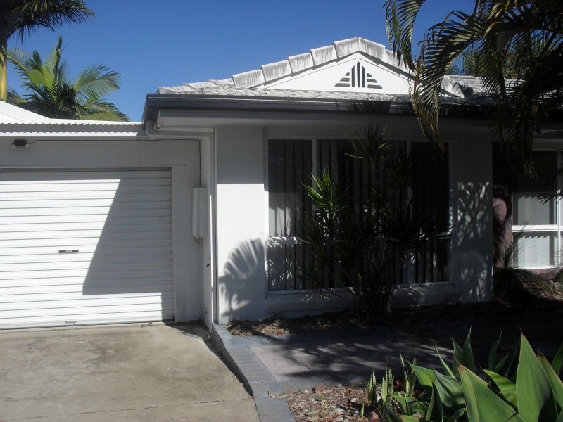 12 Wattlebird Lane, Eli Waters QLD 4655