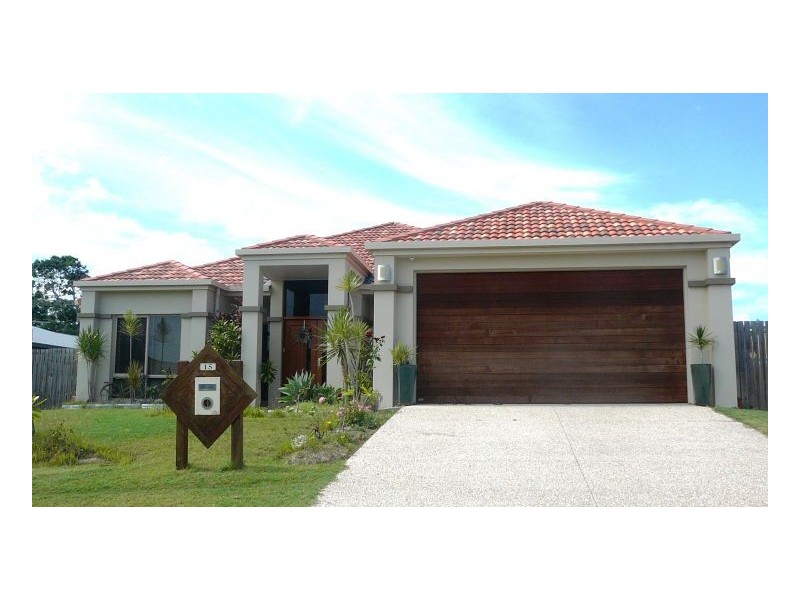 15 Rochester Ct, Urraween QLD 4655