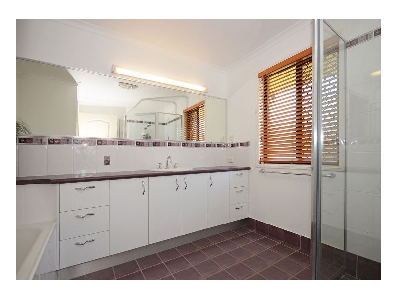 27 Rosedale Drive, Wondunna QLD 4655
